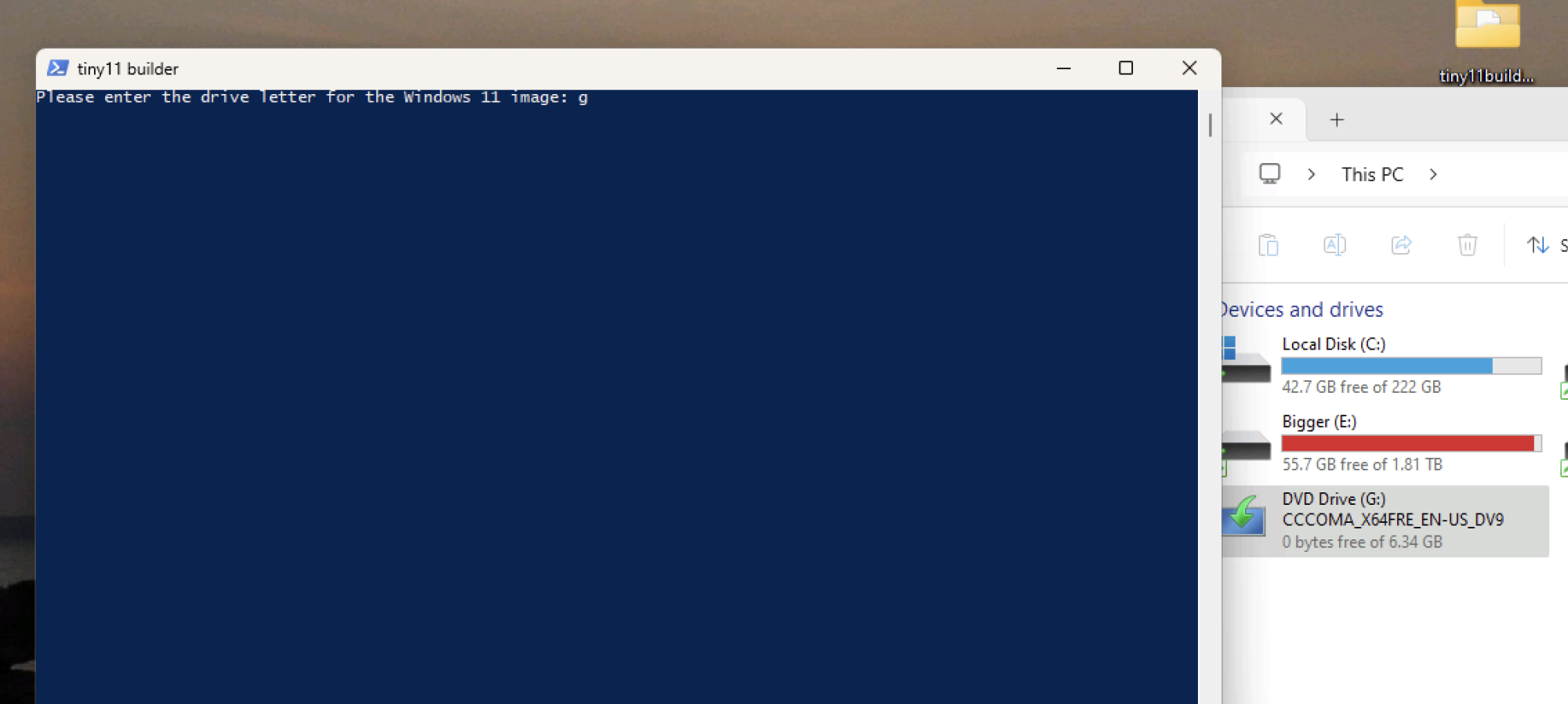 A mostly empty PowerShell window, asking the user as follows: Please enter the drive letter for the Windows 11 image